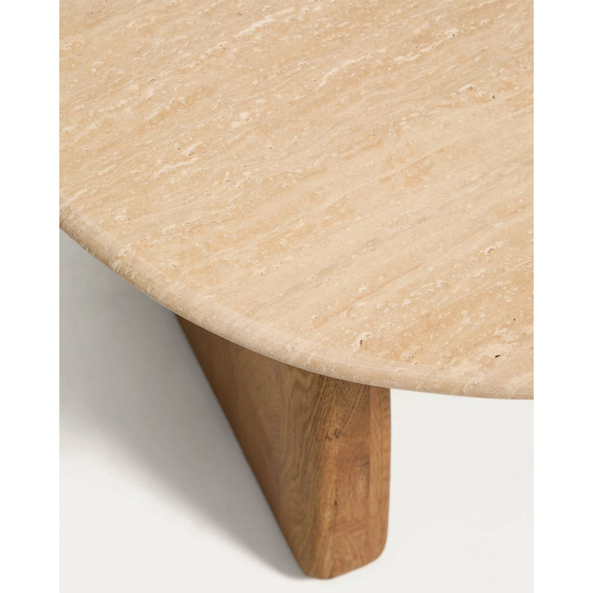 Beistelltisch Pirita aus beigem Travertin mit Beinen aus massivem Eichenholz mit naturfarbenem Finish, 71 x 70 cm, FSC 100 % von Kave Home – Bild 8