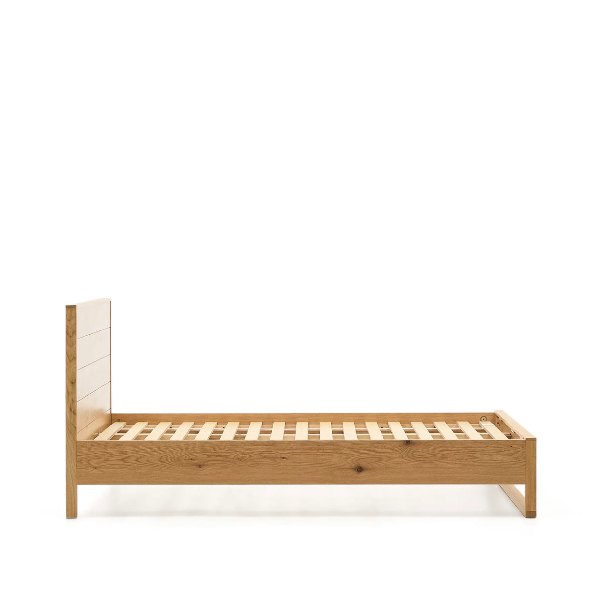 Bett Alguema aus Eichenfurnier mit naturfarbenem Finish für eine 90 x 190 cm große Matratze von Kave Home – Produktbild 11