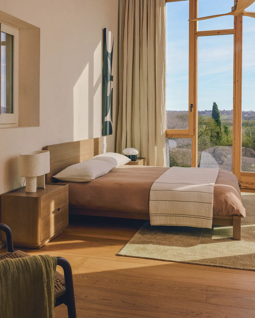 Bett Arelida aus Furnier und massivem Eichenholz mit hellbraunem Finish für Matratze 160 x 200 cm FSC Mix Credit von Kave Home – Bild 3