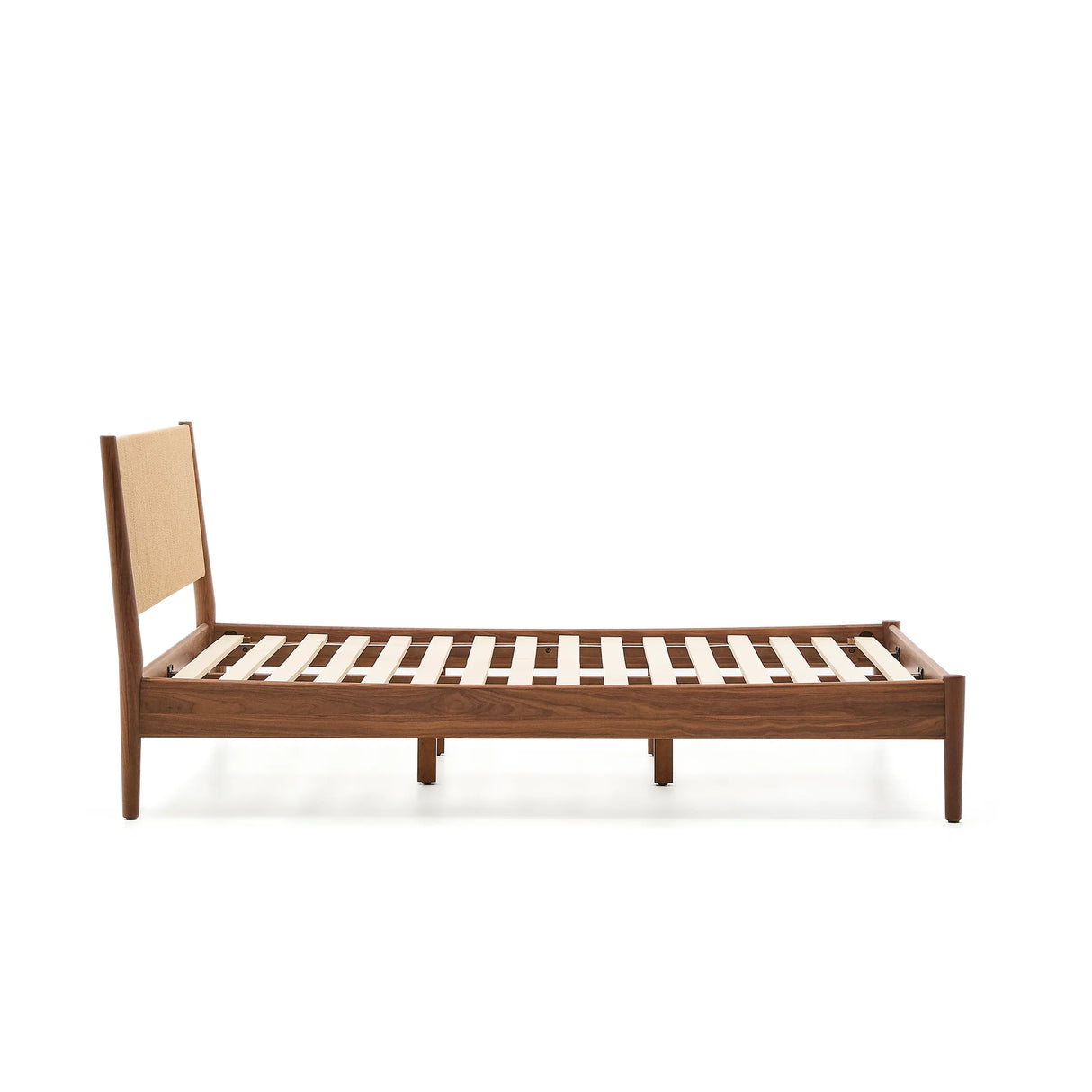 Bett Elan aus Furnier und massivem Walnussholz mit Seil Matratze 160 x 200 cm FSC Mix Credit von Kave Home – Produktbild 13
