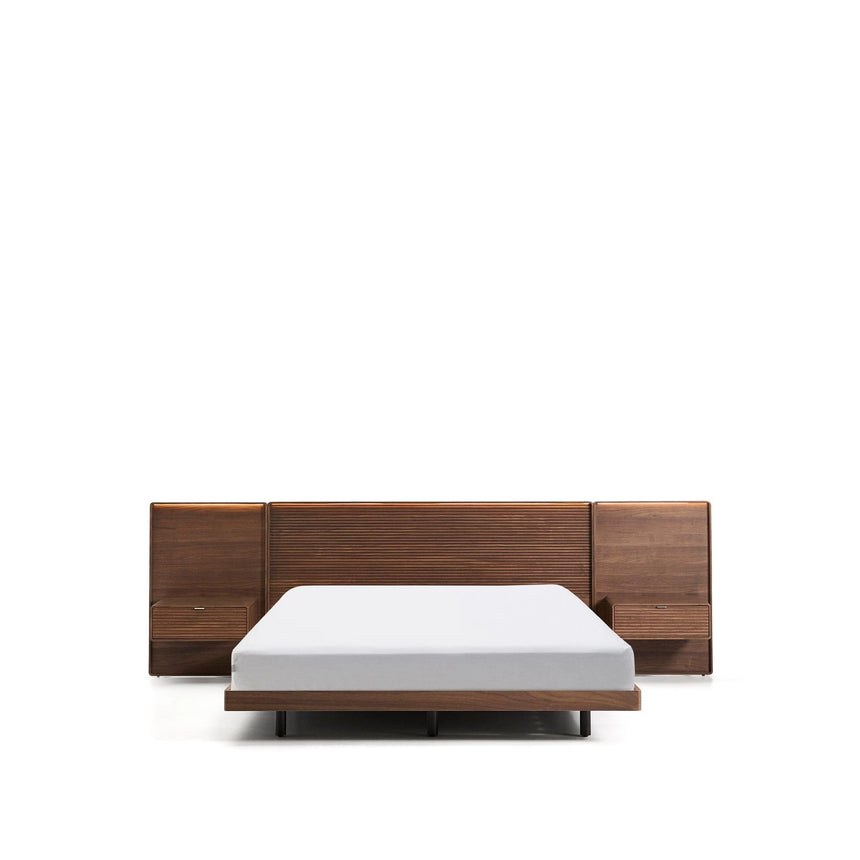 Bett Norlen mit zwei Nachttischen aus Nussbaumfurnier mit dunklem Finish und LED-Licht für Matratzen 160 x 200 cm FSC Mix Credit von Kave Home – Produktbild 10