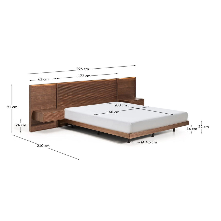 Bett Norlen mit zwei Nachttischen aus Nussbaumfurnier mit dunklem Finish und LED-Licht für Matratzen 160 x 200 cm FSC Mix Credit von Kave Home – Produktbild 9