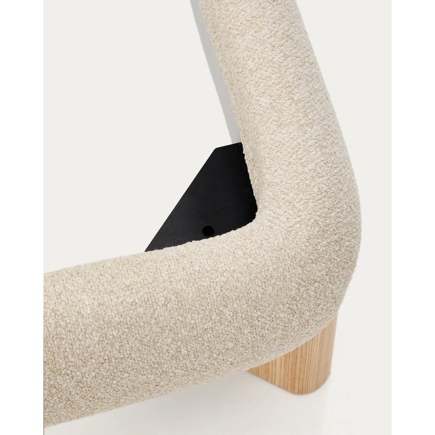 Bett Odina mit abnehmbarem Bezug aus ecrufarbenem Boucléstoff, Beine aus Eschenholz, naturfarbenes Finish, für Matratzen 180 x 200 cm von Kave Home – Bild 10