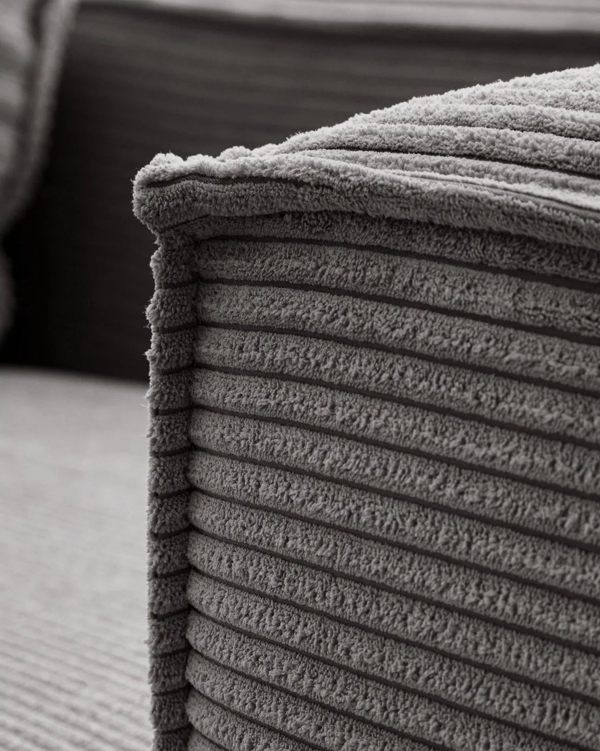 Blok 3-Sitzer-Sofa breiter Cord grau 240 cm von Kave Home – Produktbild 11