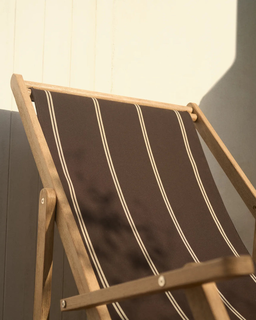 Braun-beige gestreifter klappbarer Outdoor-Liegestuhl Vilara aus massivem Akazienholz, FSC 100% von Kave Home – Bild 4