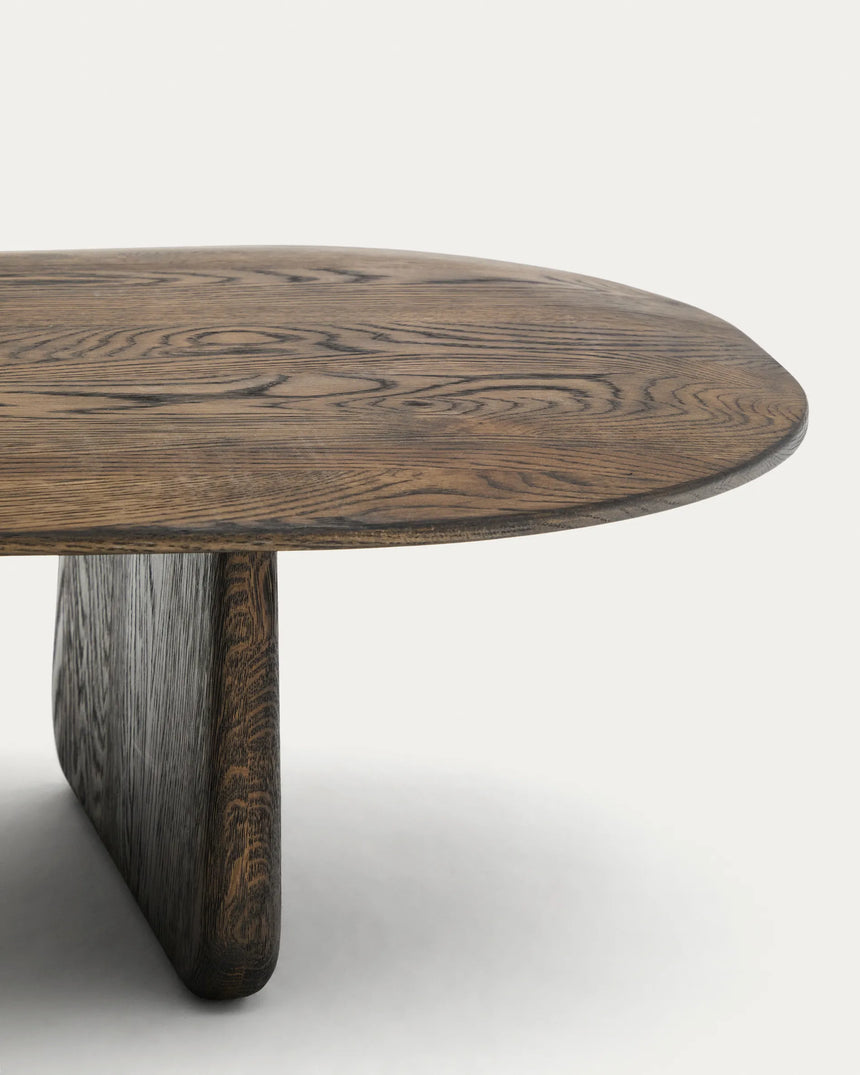 Couchtisch Pirita aus massiver Eiche mit dunklem Finish 146 x 56,5 cm FSC 100% von Kave Home – Produktbild 3