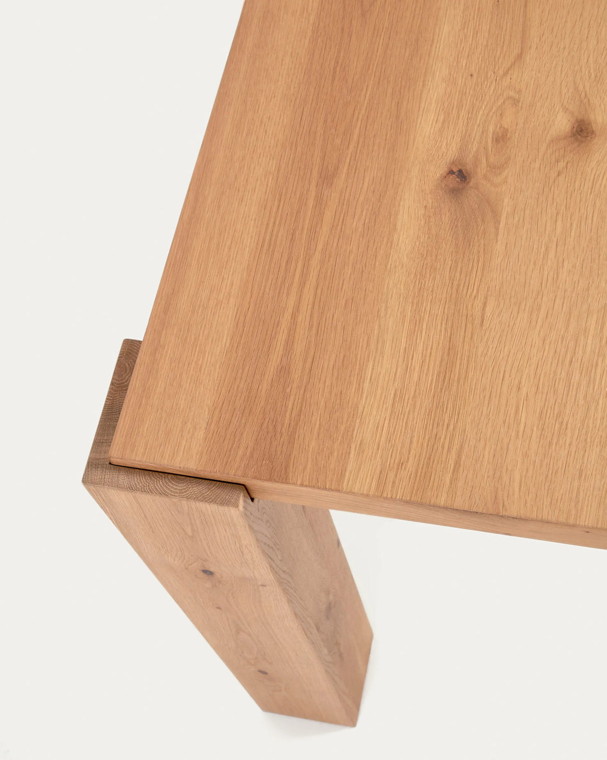 Deyanira Tisch mit Eichenfurnier und massiven Eichenbeinen 200 x 100 cm von Kave Home – Produktbild 1