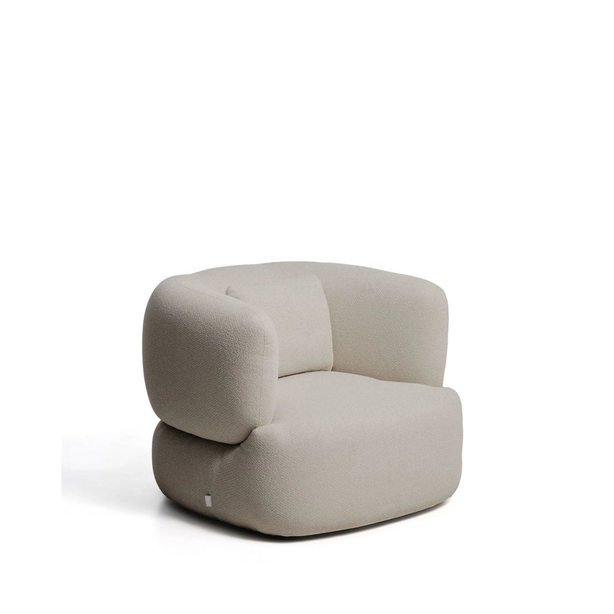 Drehsessel Martina mit Kissen mit Chenille in Steinton FSC Mix Credit von Kave Home – Bild 1
