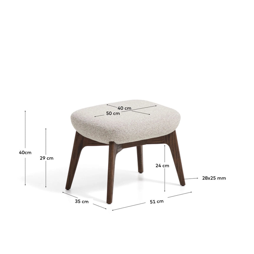 Fußablage Adiran mit dicker Chenille in Beige und Beinen aus massivem Eichenholz mit Nussbaum-Finish von Kave Home – Bild 4