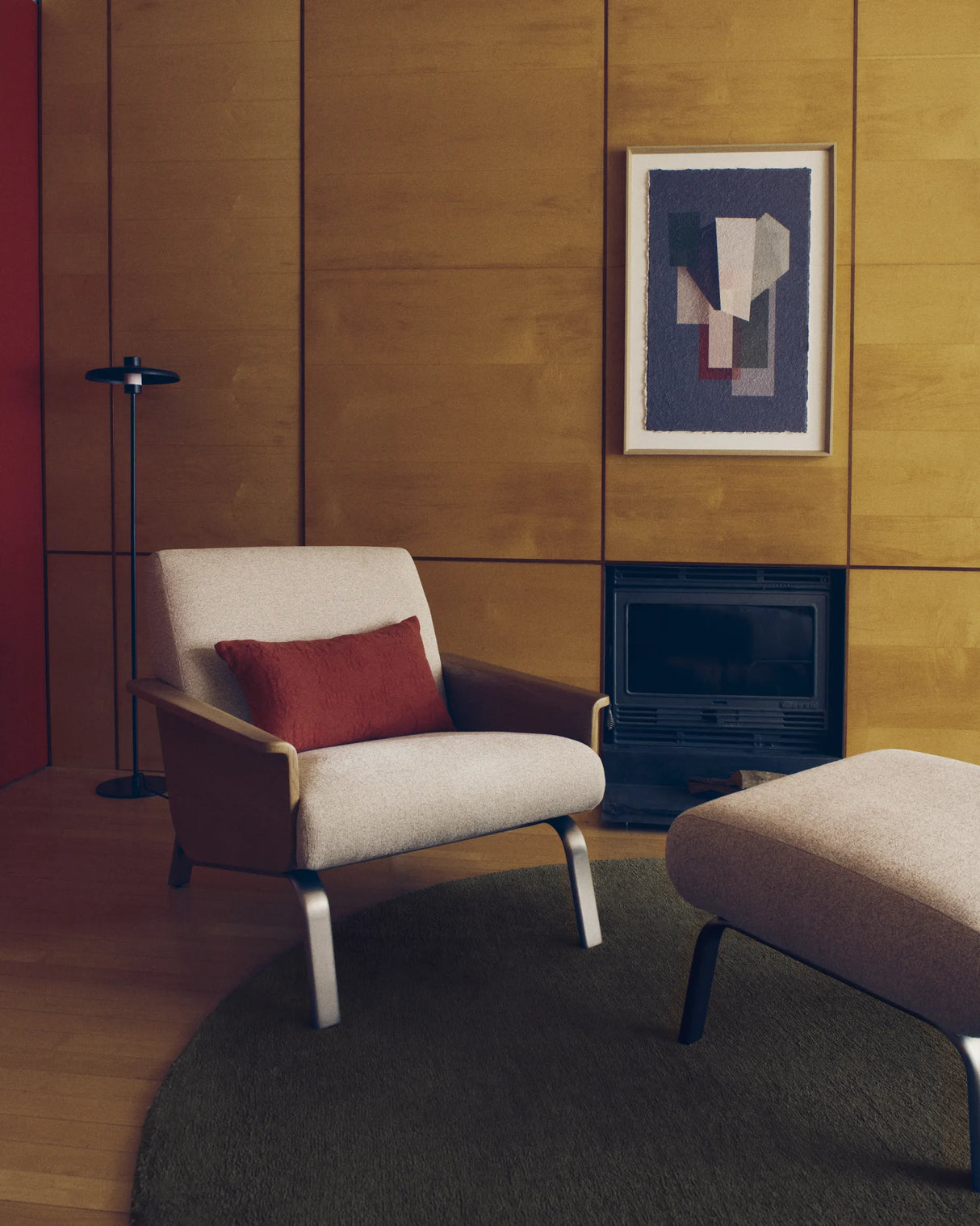 Fußablage Amsen in Beige mit Beinen aus em gebürsteten Edelstahl 68 x 55 cm von Kave Home – Produktbild 3