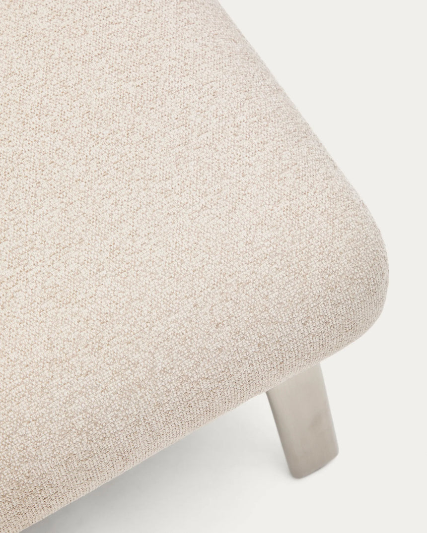 Fußablage Amsen in Beige mit Beinen aus em gebürsteten Edelstahl 68 x 55 cm von Kave Home – Produktbild 9