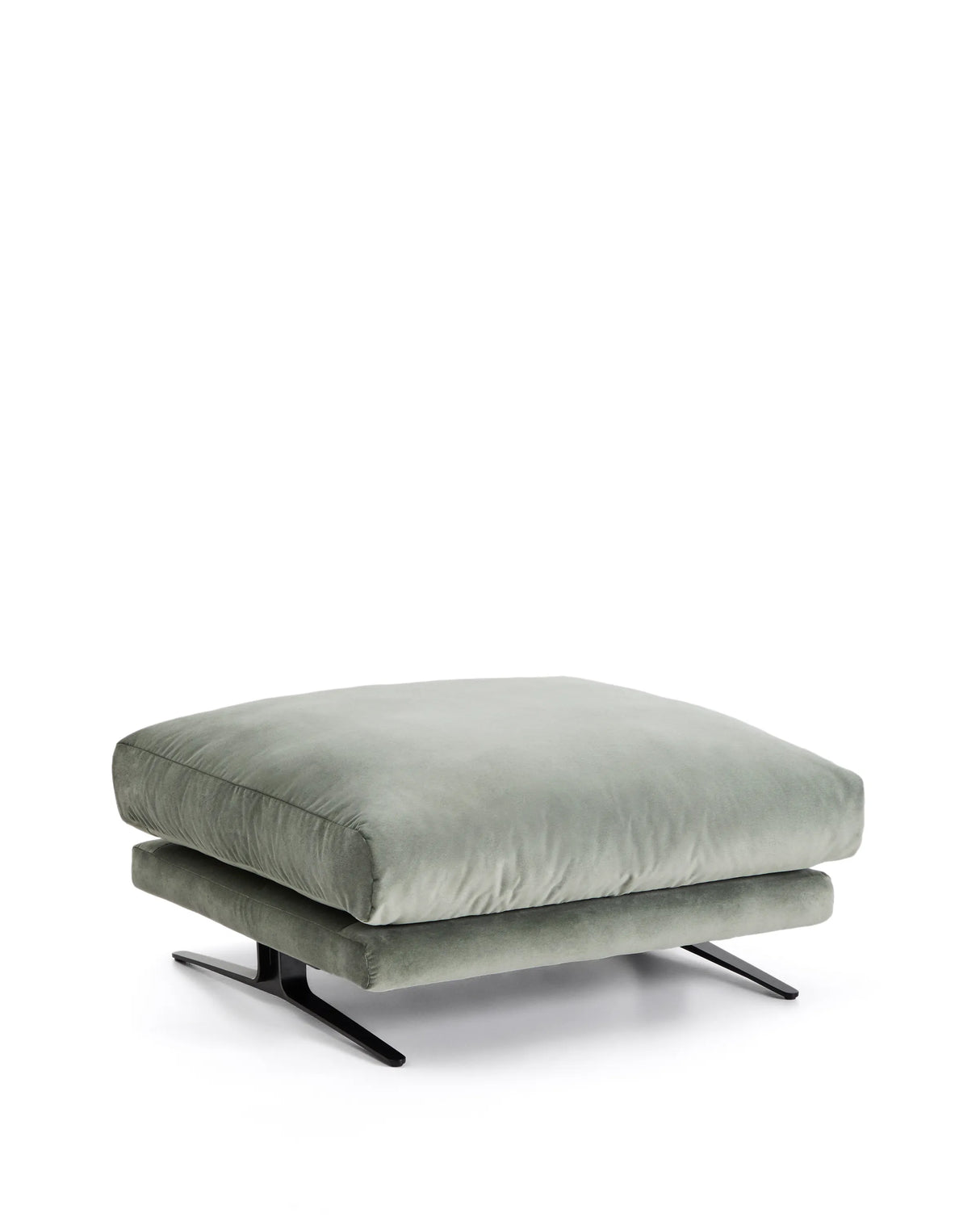 Fußablage Veliro mit grünem Samt und Stahlbeinen mit schwarzem Finish, 85 x 90 cm, FSC Mix Credit von Kave Home – Produktbild 5