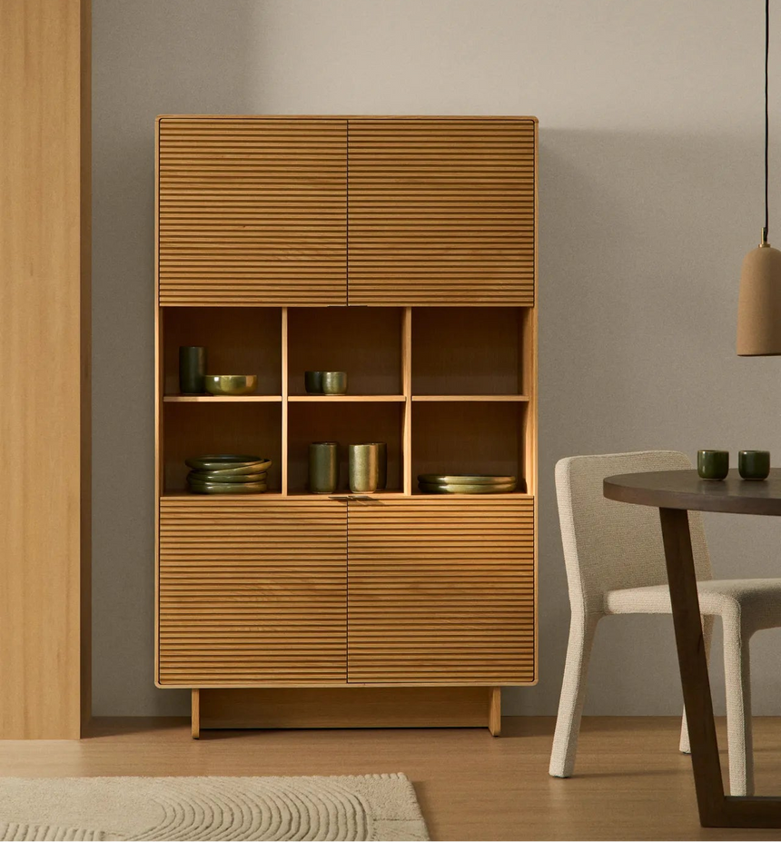 Highboard Norlen mit 4 Türen in Eichenfurnier mit naturfarbenem Finish FSC Mix Credit 100 x 163 cm von Kave Home – Bild 2