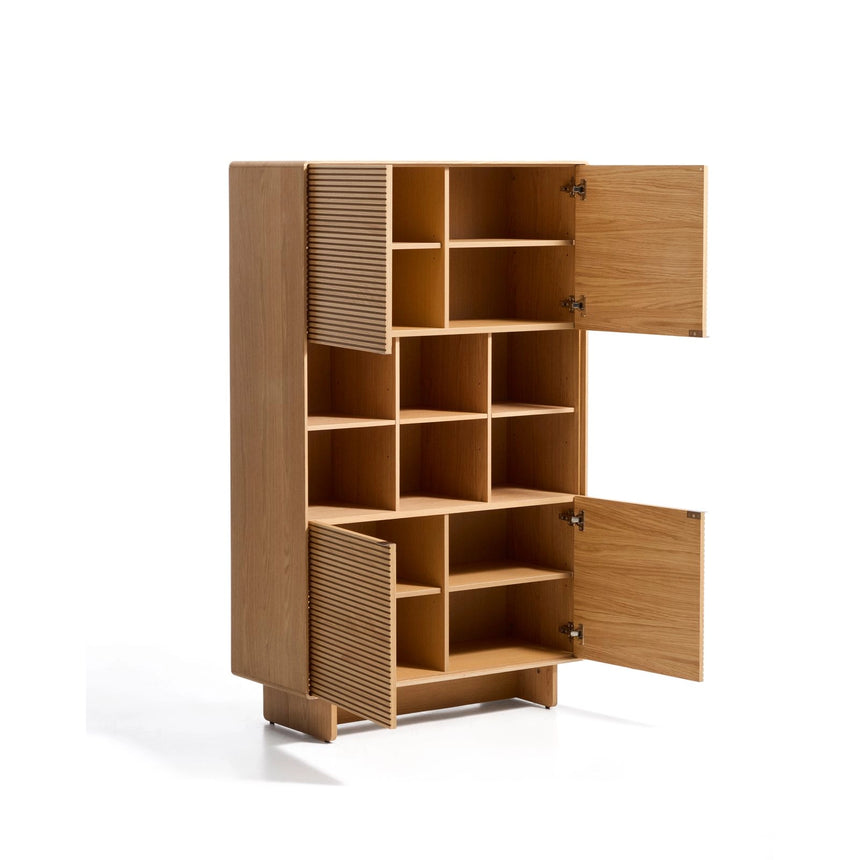 Highboard Norlen mit 4 Türen in Eichenfurnier mit naturfarbenem Finish FSC Mix Credit 100 x 163 cm von Kave Home – Bild 6