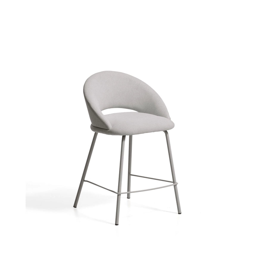 Hocker Bonali mit grauer Chenille und Beinen aus grauem Metall, FSC Mix Credit, 65 cm von Kave Home – Bild 1