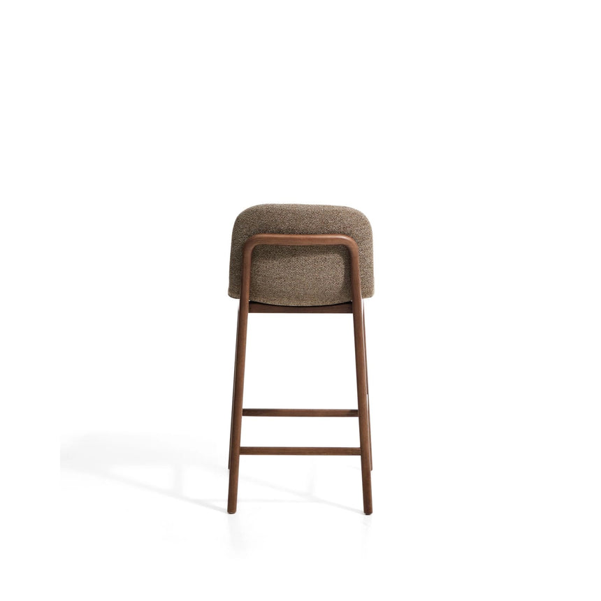 Hocker Elnor aus brauner Chenille und Beinen aus massivem Eichenholz mit Nussbaum-Finish 65 cm von Kave Home – Bild 6