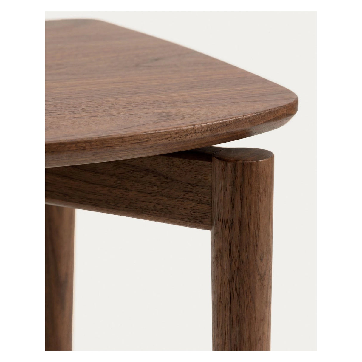Hocker Evera aus Eichenfurnier mit naturfarbenem oder Nussbaumfinish, 65 cm von Kave Home – Bild 8
