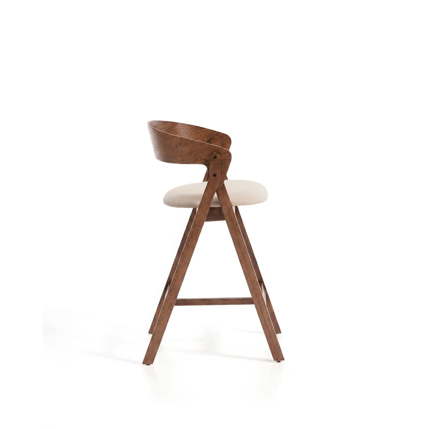 Hocker Godia aus Eichenfurnier mit Nussbaumfinish oder naturfarben und beiger Chenille von Kave Home – Bild 3