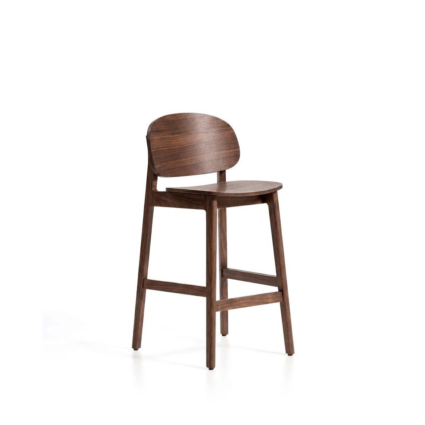 Hocker Ludara aus Eichenfurnier mit Nussbaumfinish oder Naturfinish, 65 cm von Kave Home – Bild 1