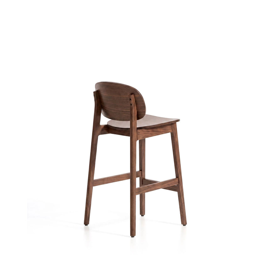 Hocker Ludara aus Eichenfurnier mit Nussbaumfinish oder Naturfinish, 65 cm von Kave Home – Bild 5