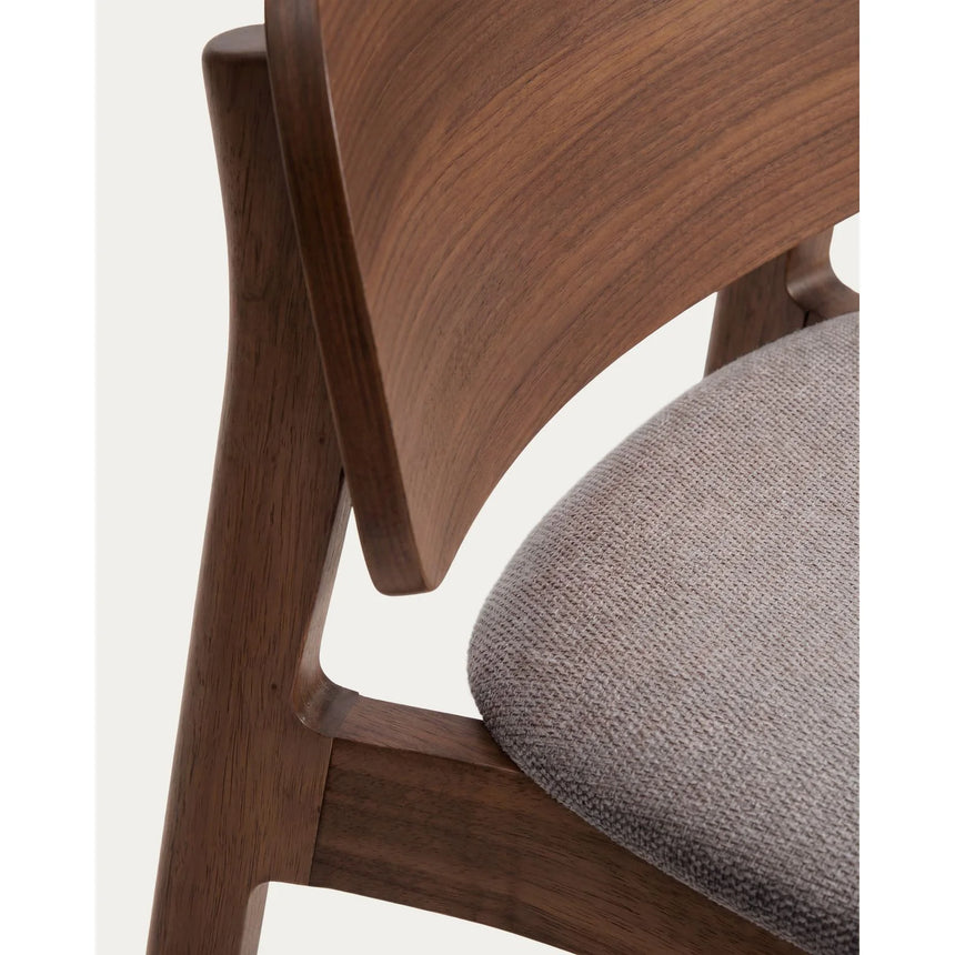 Hocker Ludara aus Eichenfurnier mit Nussbaumfinish oder Naturfinish und Chenille, 65 cm von Kave Home – Bild 9