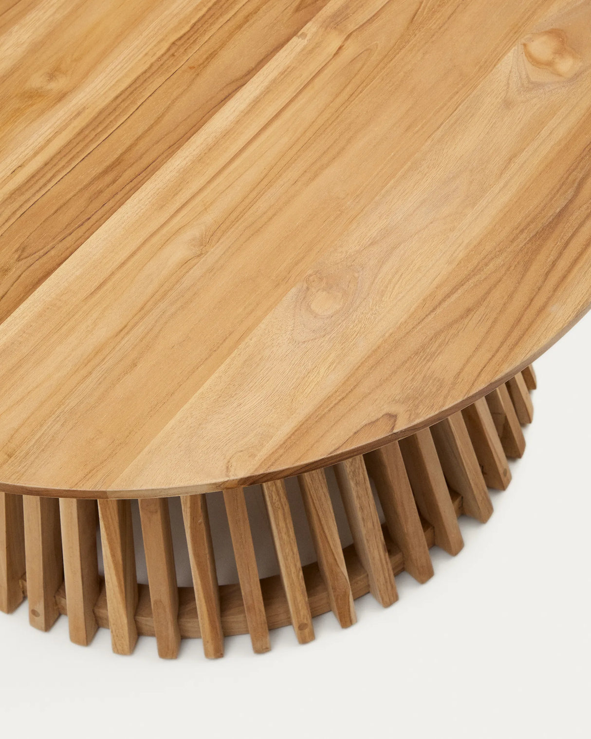 Jeanette Couchtisch aus massivem Teakholz Ø 80 cm von Kave Home – Produktbild 1