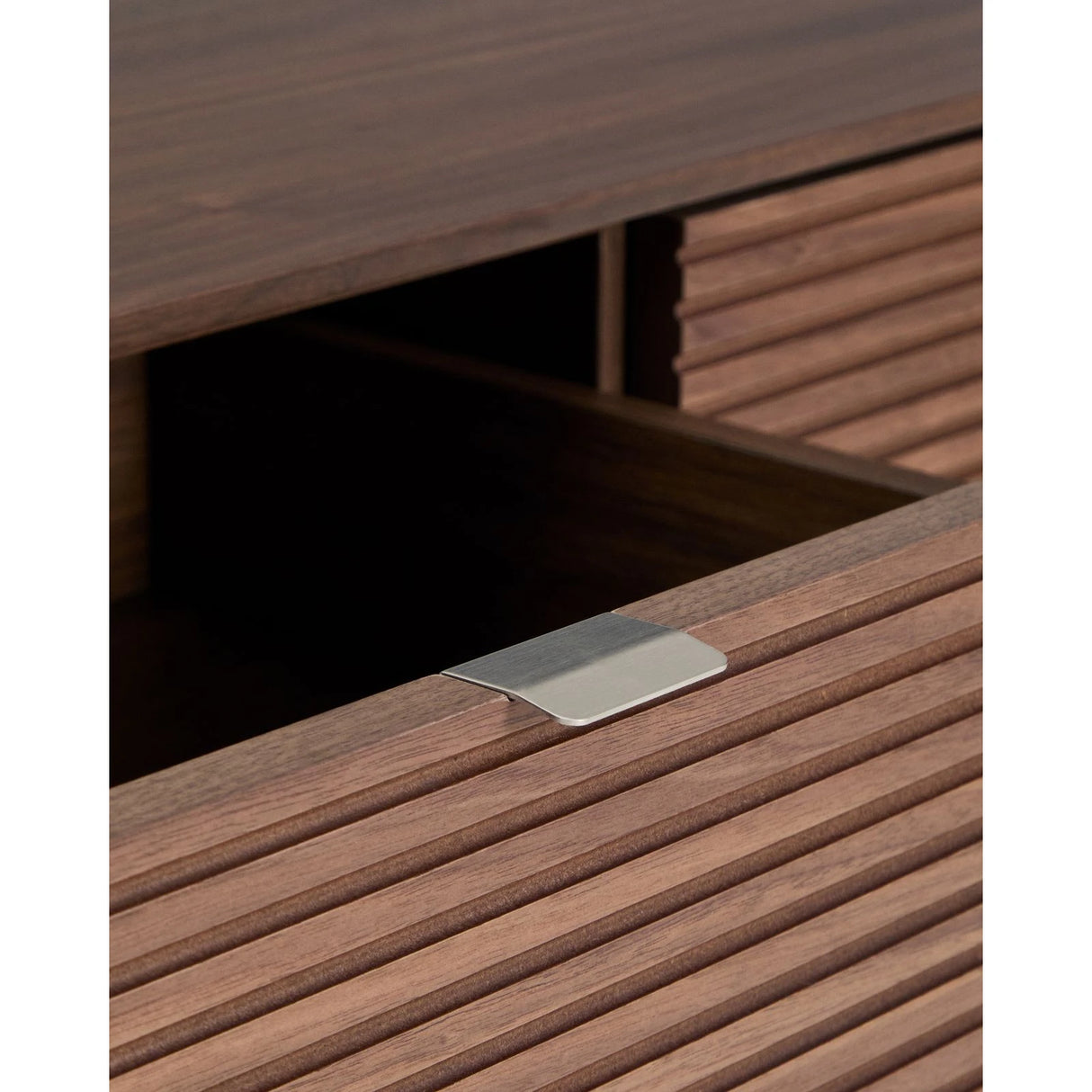 Kommode Norlen in Nussbaumfurnier mit 6 Schubladen, FSC Mix Credit, 112 x 73 cm von Kave Home – Produktbild 6