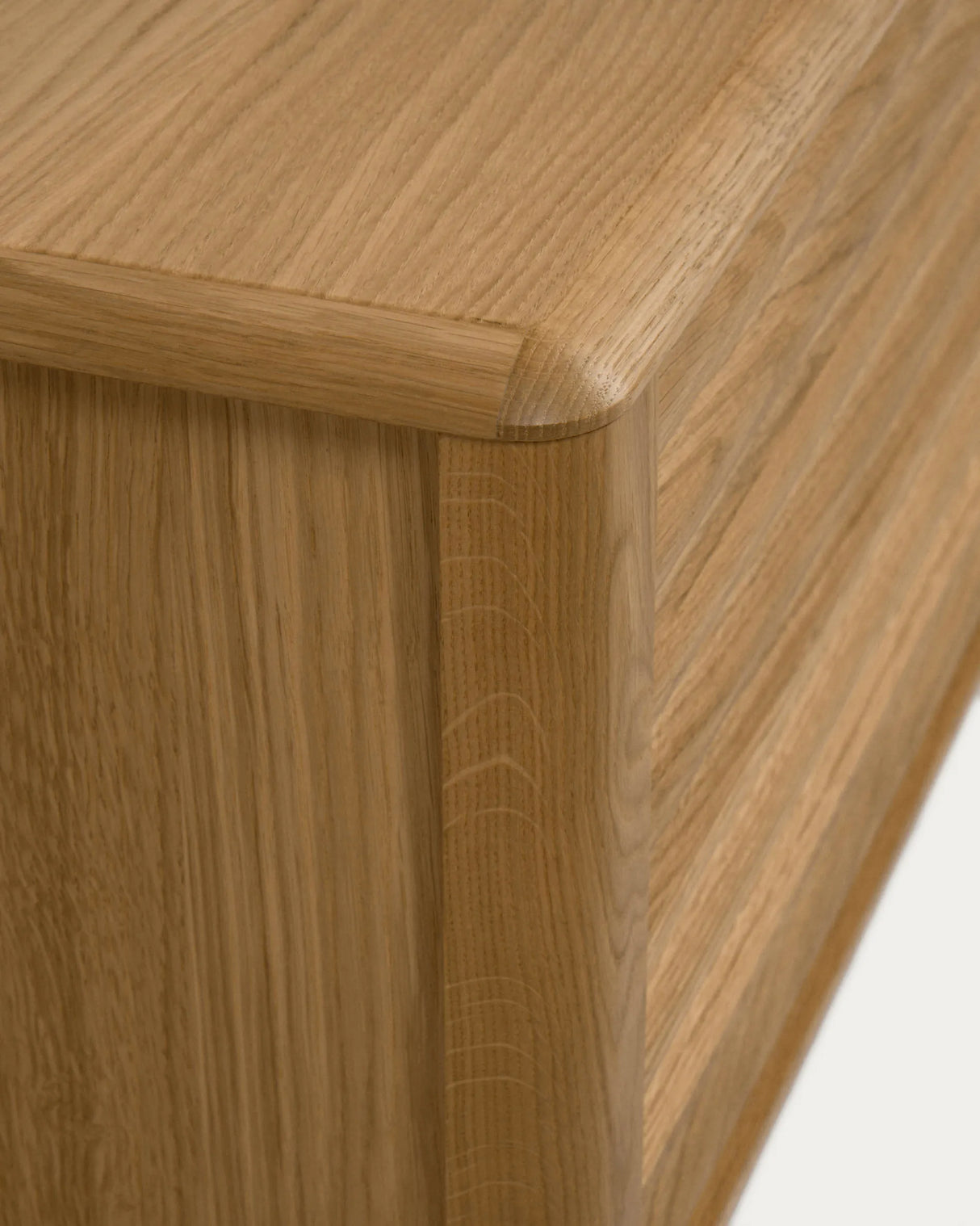 Lenon TV-Schrank 2 Türen aus massiver Eiche und Furnier 200 x 57 cm FSC MIX Credit von Kave Home – Produktbild 4