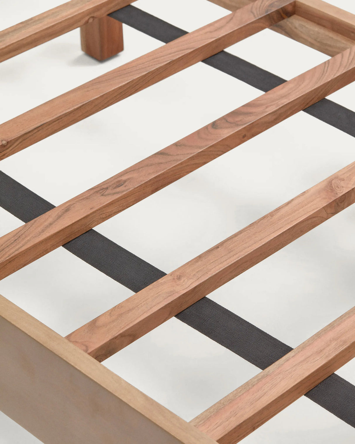 Licia Bett aus massivem Mangoholz und schwarz lackiertem Metall für Matratze von 160 x 200 cm von Kave Home – Produktbild 5