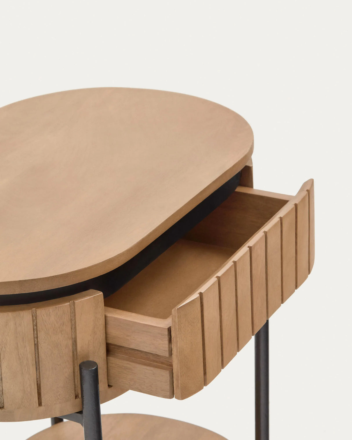 Licia Nachttisch 1 Schublade aus massivem Mangoholz und Metall schwarz lackiert 55 x 65 cm von Kave Home – Produktbild 1