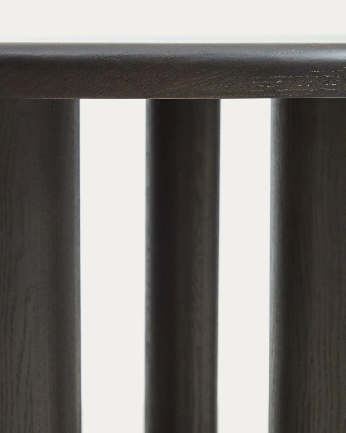 Mailen ovaler Tisch aus Eschenfurnier mit dunklem Finish Ø 180 x 105 cm von Kave Home – Bild 7