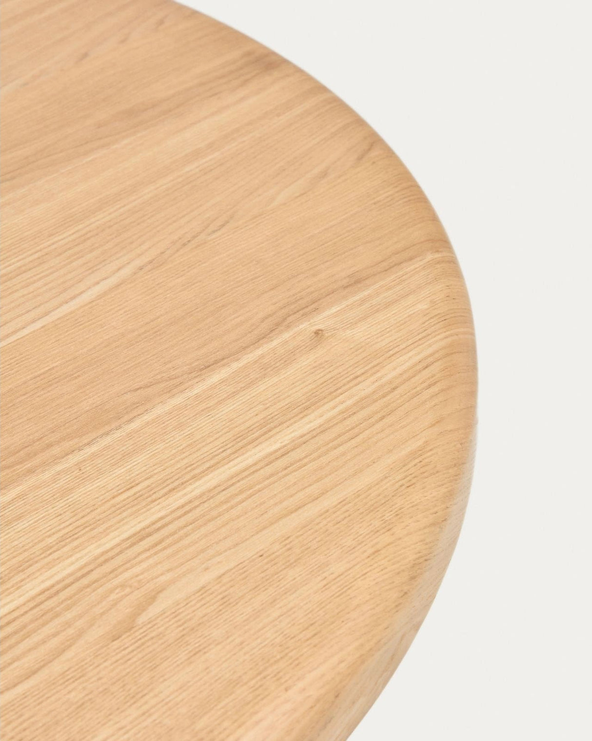 Mailen ovaler Tisch aus Eschenfurnier mit natürlichem Finish Ø 180 x 105 cm von Kave Home – Bild 5