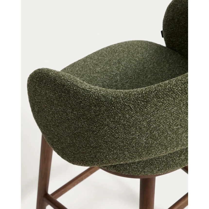 Maina Hocker aus dickem Chenille mit Beinen aus massivem Eschenholz, FSC Mix Credit 65 cm von Kave Home – Bild 10