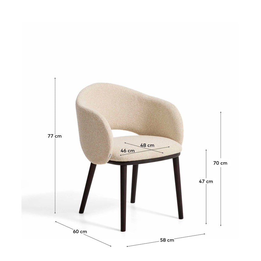 Maina Stuhl aus beigem dickem Chenille mit Beinen aus massivem Eschenholz in Ebenholzoptik, FSC Mix Credit von Kave Home – Bild 2
