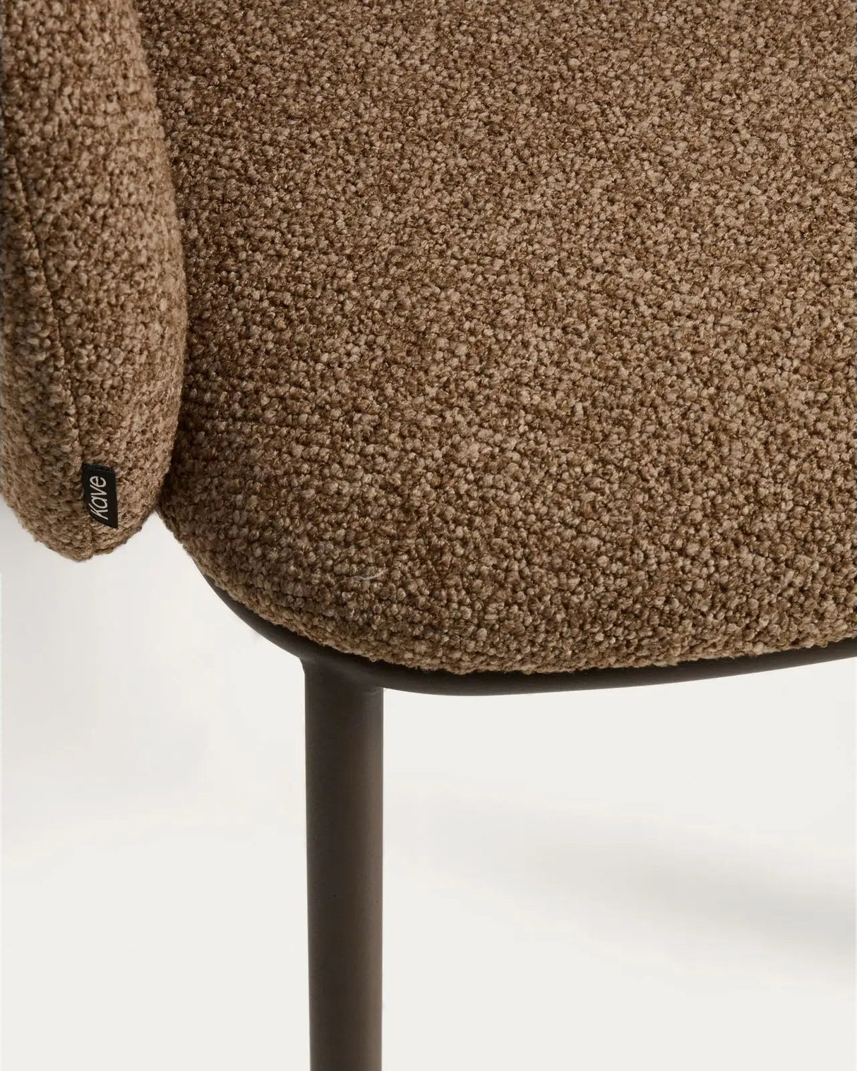 Maina Stuhl aus dicker Chenille und Stahlbeinen mit Beschichtung FSC Mix Credit von Kave Home – Bild 11