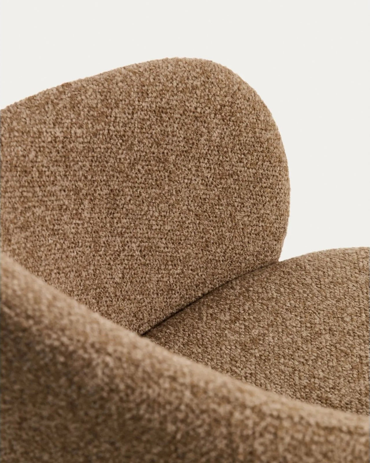Maina Stuhl aus dicker Chenille und Stahlbeinen mit Beschichtung FSC Mix Credit von Kave Home – Bild 9