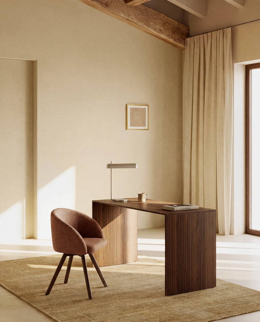 Marvin Drehstuhl mit terrakottafarbener Chenille Beine aus massiver Buche mit Nussholzfinish FSC 100% von Kave Home – Bild 2