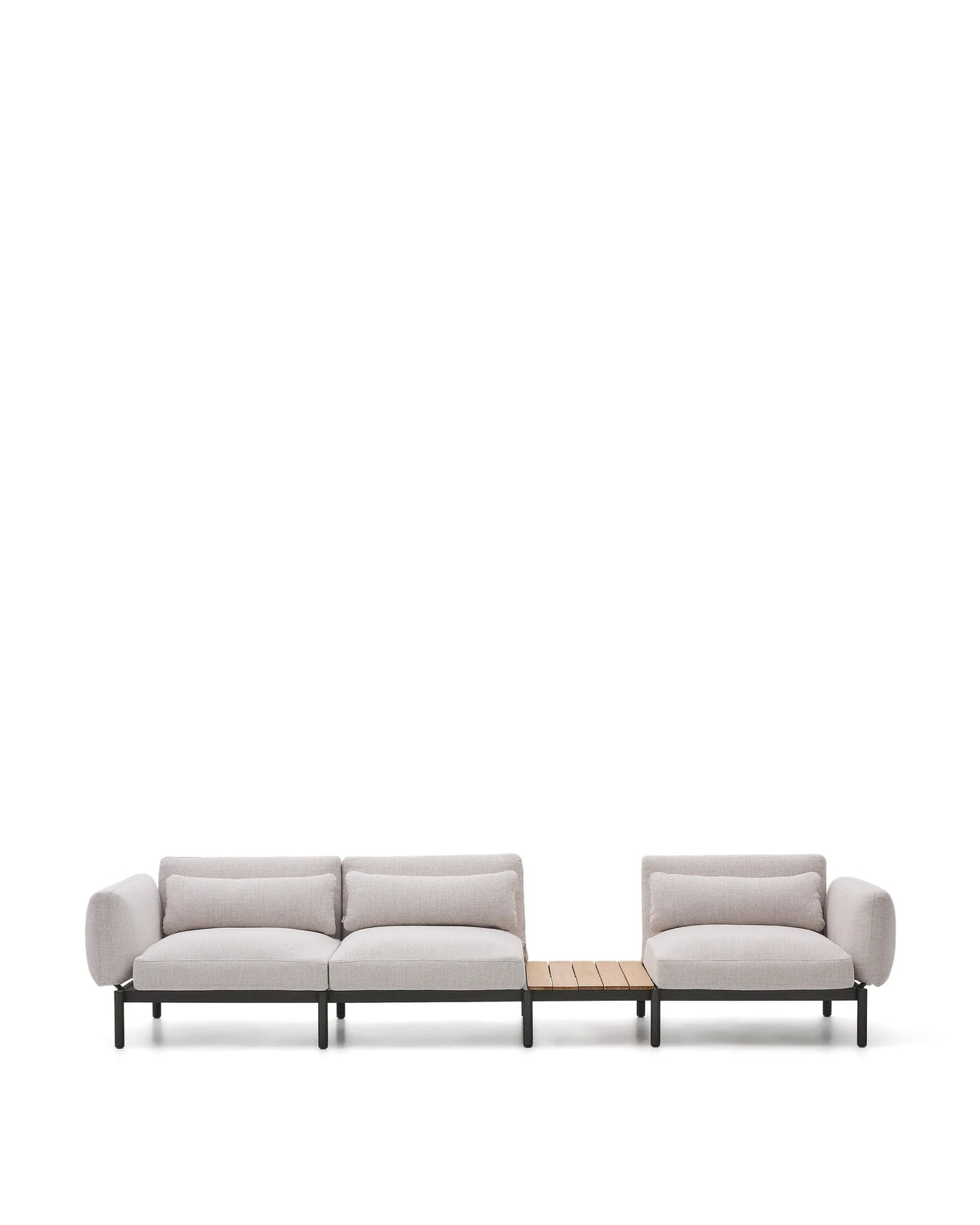 Modulares Outdoor-Sofa Sorells mit 3 Sitzplätzen mit beigefarbener Polsterung und grauem Aluminium, mit Tisch aus Teakholz, 341 x 113 cm, FSC 100 % von Kave Home – Produktbild 7