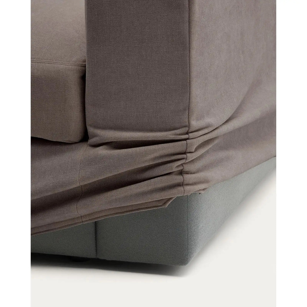 Modulares Sofa Alea für 5 Personen mit abnehmbarem Bezug aus dunkelbrauner Chenille und Chaiselongue links, 340 cm von Kave Home – Produktbild 10