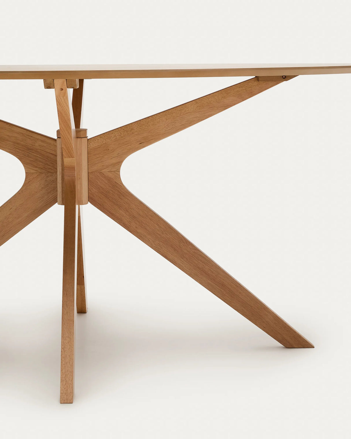 Naanim Tisch aus Eichenfurnier 180 x 110 cm von Kave Home – Produktbild 1