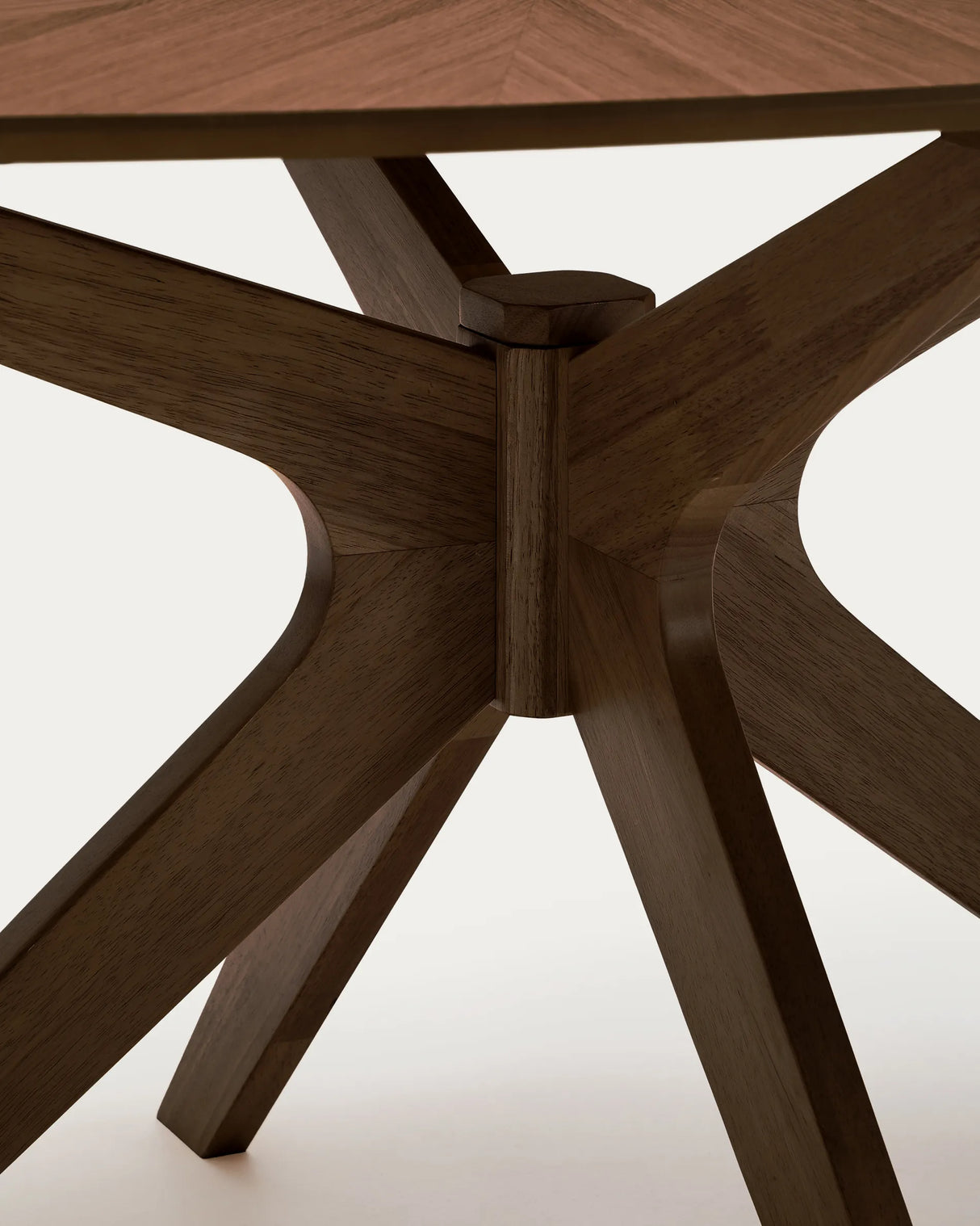 Naanim Tisch aus Nussbaumfurnier 180 x 110 cm von Kave Home – Produktbild 2