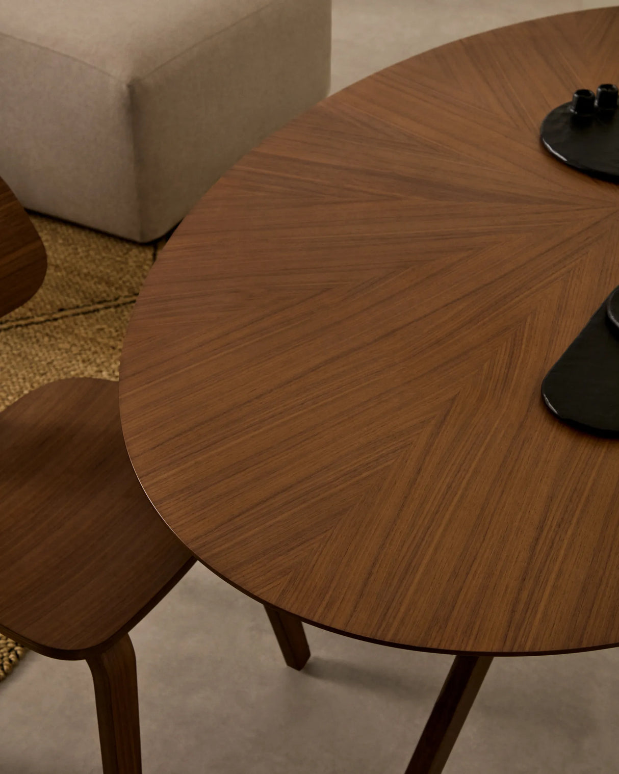 Naanim Tisch aus Nussbaumfurnier 180 x 110 cm von Kave Home – Produktbild 7