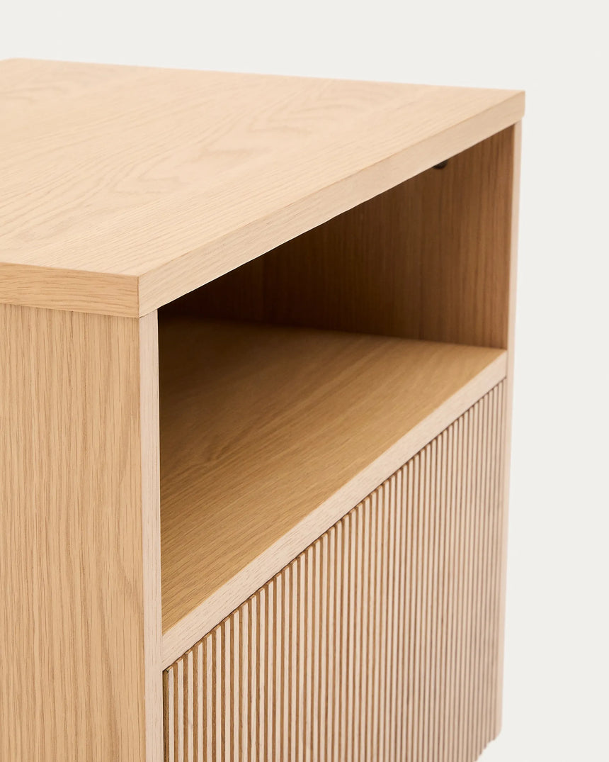 Nachttisch Helvine 1 Schublade aus Eichenfurnier 60 x 52 cm FSC 100% von Kave Home – Produktbild 1