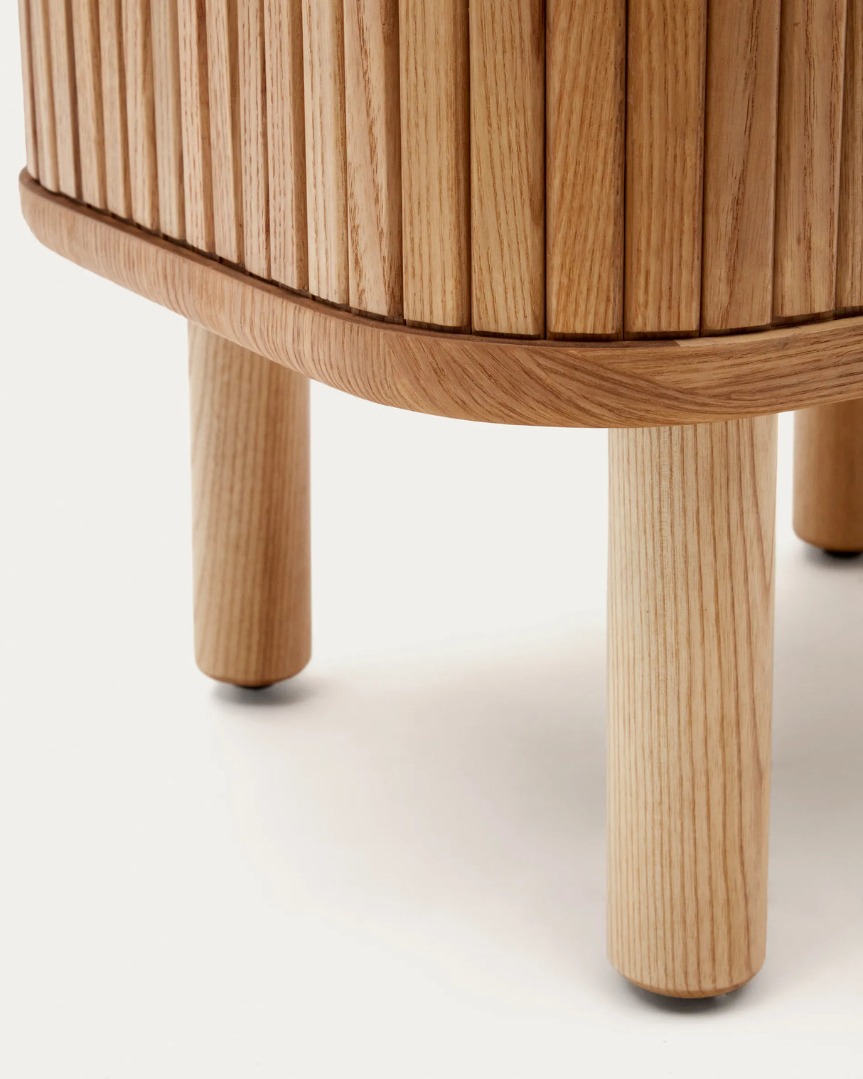 Nachttisch Mailen aus Eschenfurnier mit natürlichem Finish 50 x 55 cm von Kave Home – Produktbild 3