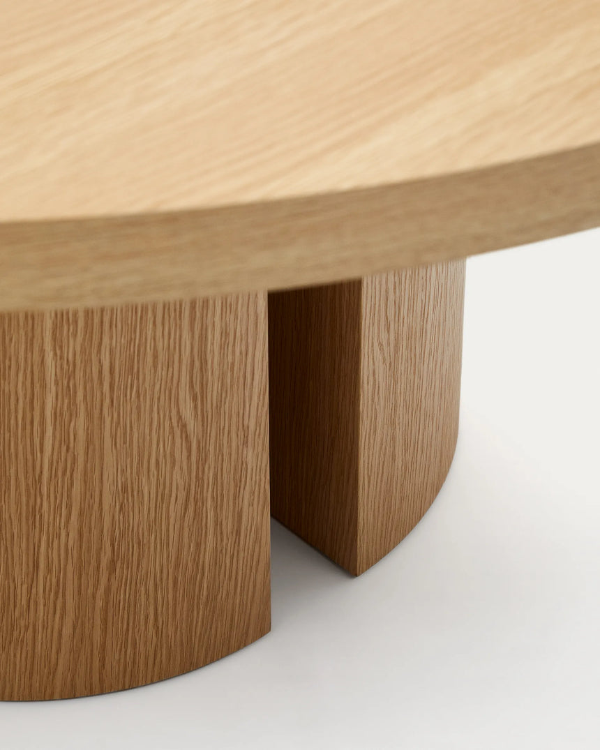 Nealy runder Tisch aus Eichenfurnier mit naturfarbenem Finish Ø 150 cm von Kave Home – Produktbild 1
