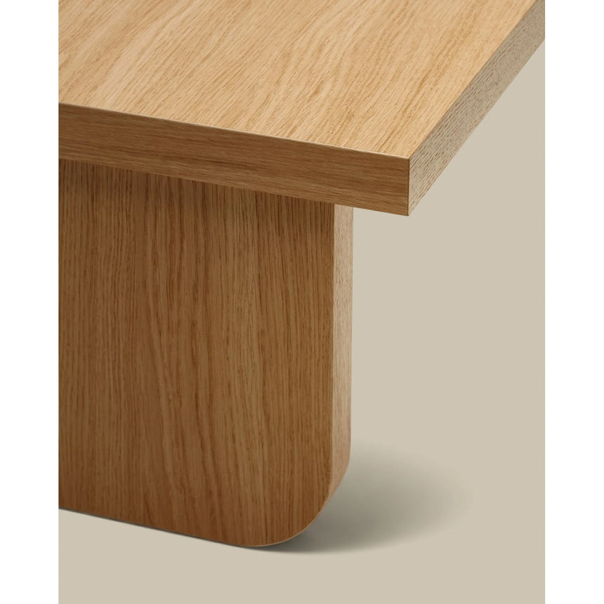 Oaq Couchtisch aus Eichenfurnier mit natürlichem Finish 140 x 75 cm FSC Mix Credit von Kave Home – Bild 8