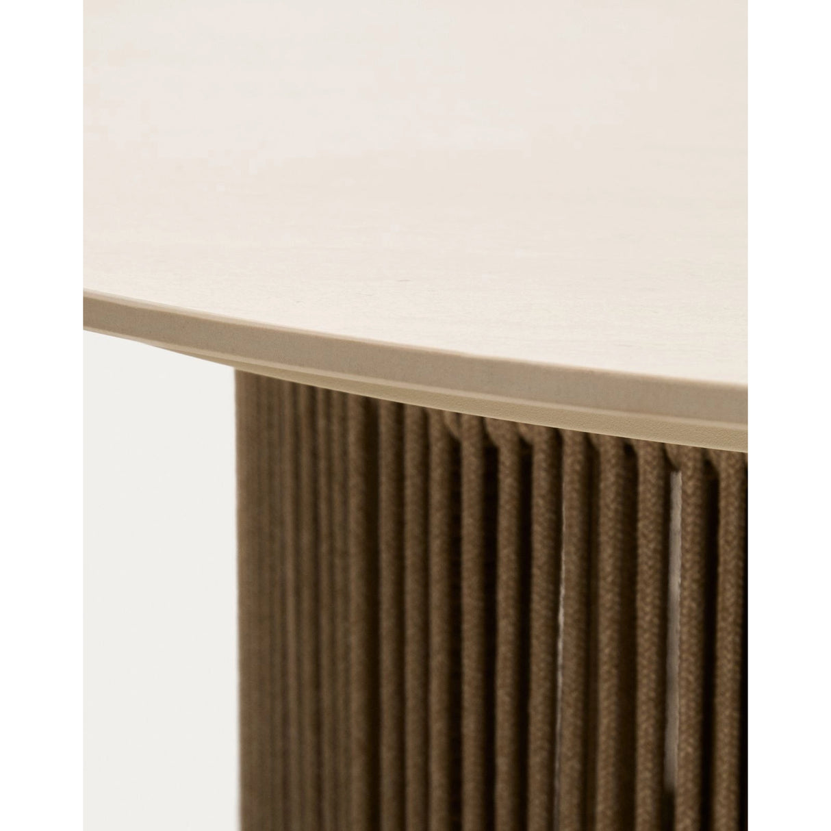 Outdoor-Couchtisch Orosei aus Sinterstein, Aluminium in Naturfarbe und beigem Seil Ø 90 cm von Kave Home – Bild 6