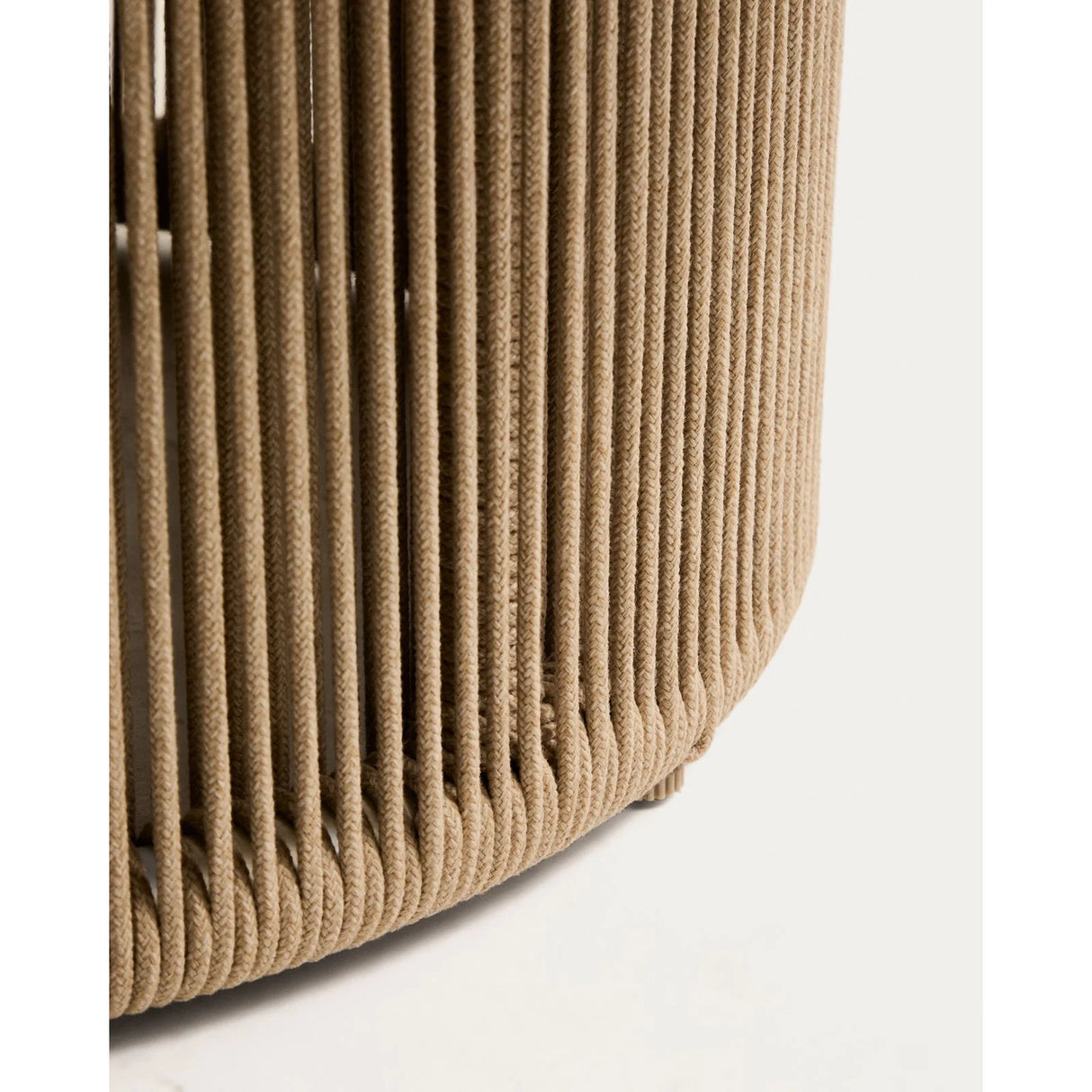 Outdoor-Couchtisch Orosei aus Sinterstein, Aluminium in Naturfarbe und beigem Seil Ø 90 cm von Kave Home – Bild 7