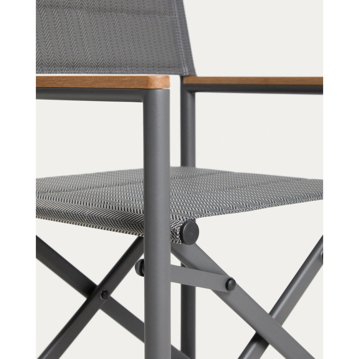 Outdoor-Klappstuhl Tisno aus graphitgrauem Aluminium und grauem Texteline von Kave Home – Bild 12