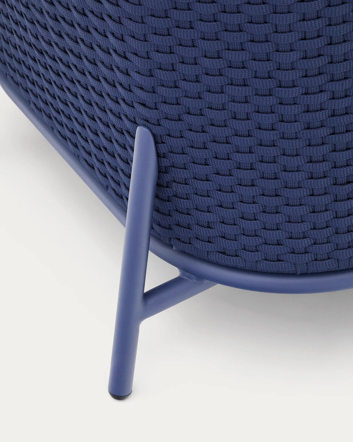 Outdoor-Sessel Sedalis aus Aluminium und blauem Seil von Kave Home – Produktbild 4